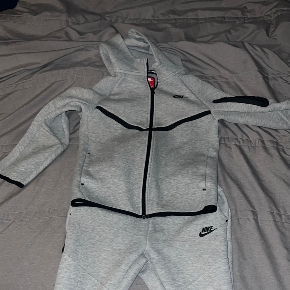 Nike Tech Light Gray and Black Hoodie Set